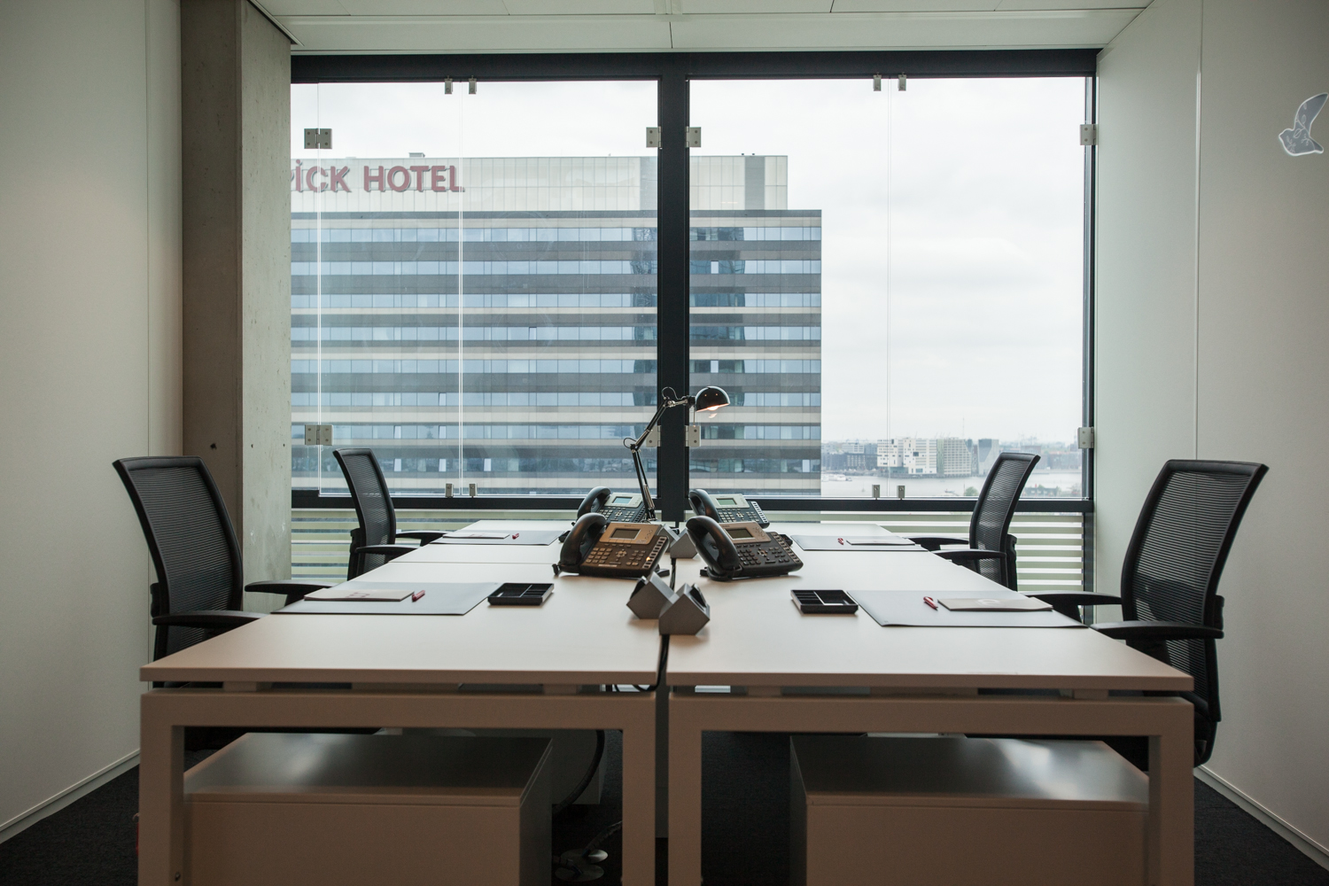 The Office Operators twaalf business centers inrichten Alvero